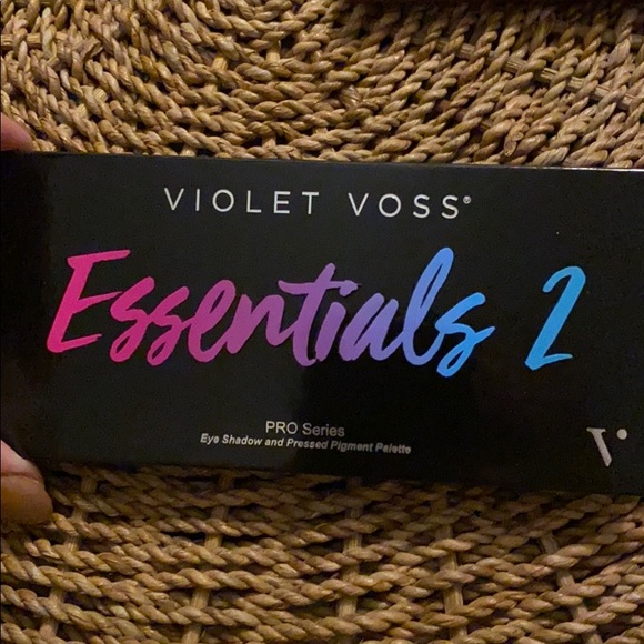 Makeup bundle! Eyes and lips! 3 pieces - Picture 9 of 11